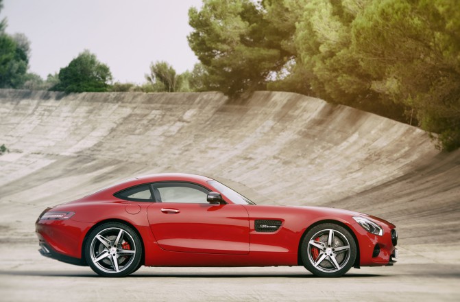 2014_09_09_AMG_GT_red_seite